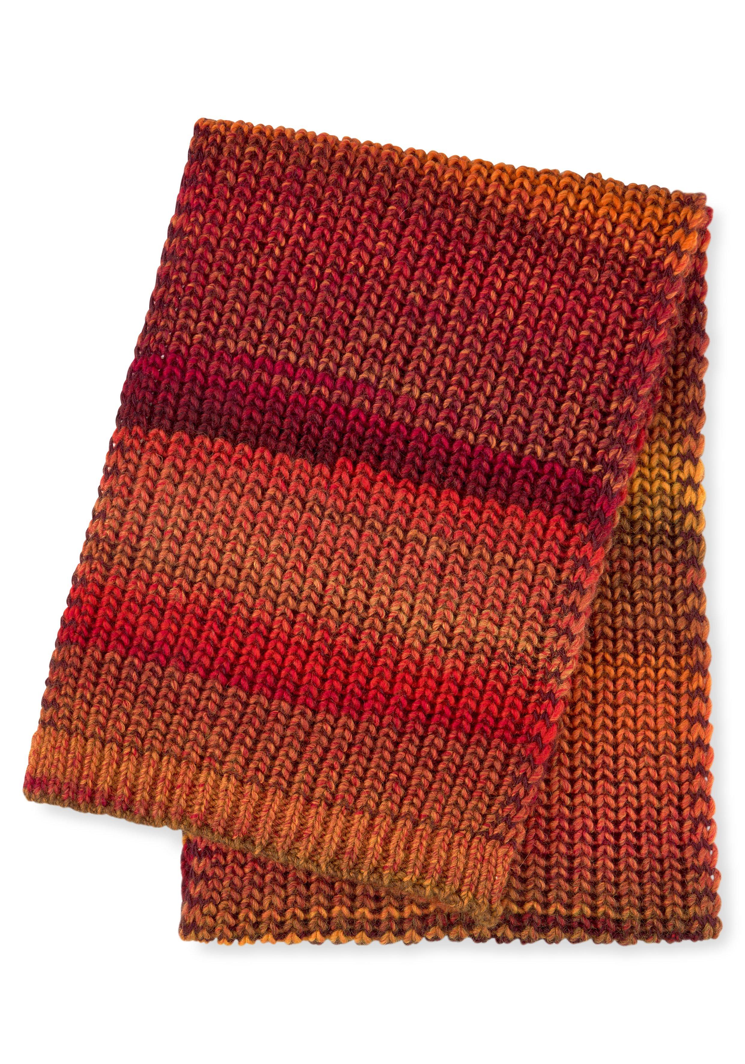 Strickschal mit Farbverlauf, in Rippstrick-Struktur