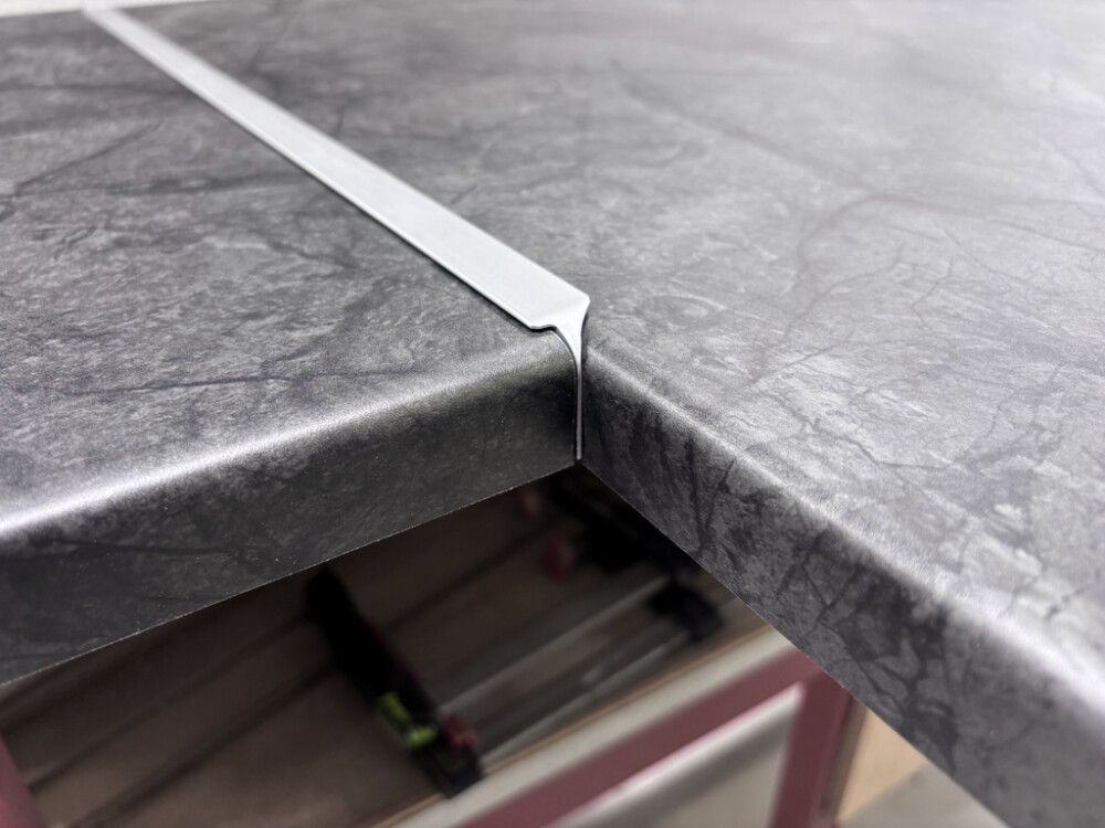 HJØRNELIST EASY 90 GRADE 610X30MM