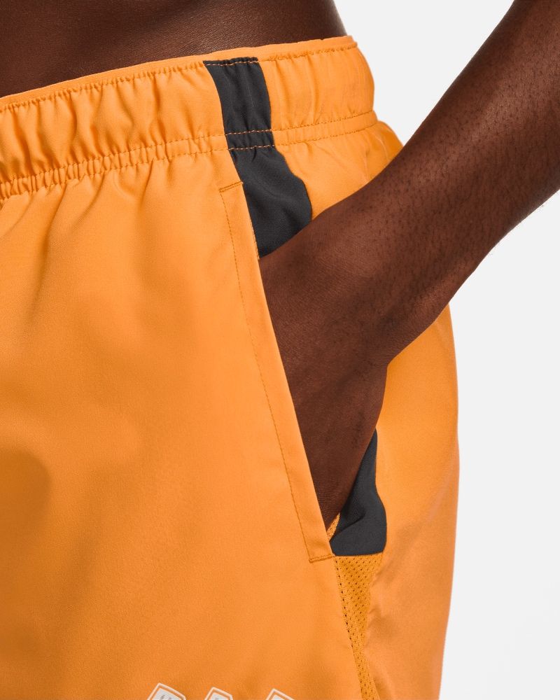 Short de running Nike Challenger Orange & Blanc pour homme