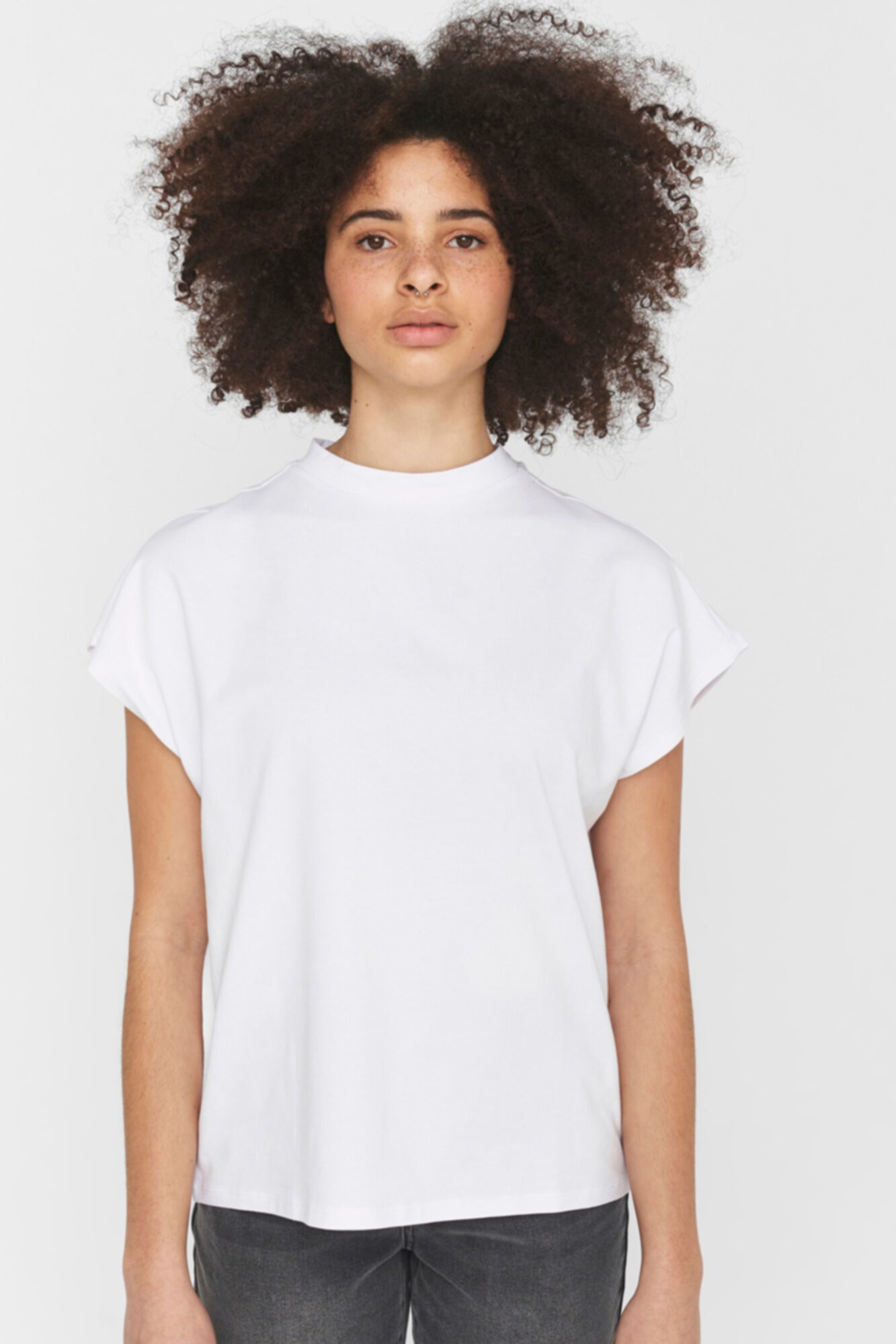 camiseta básica sem mangas