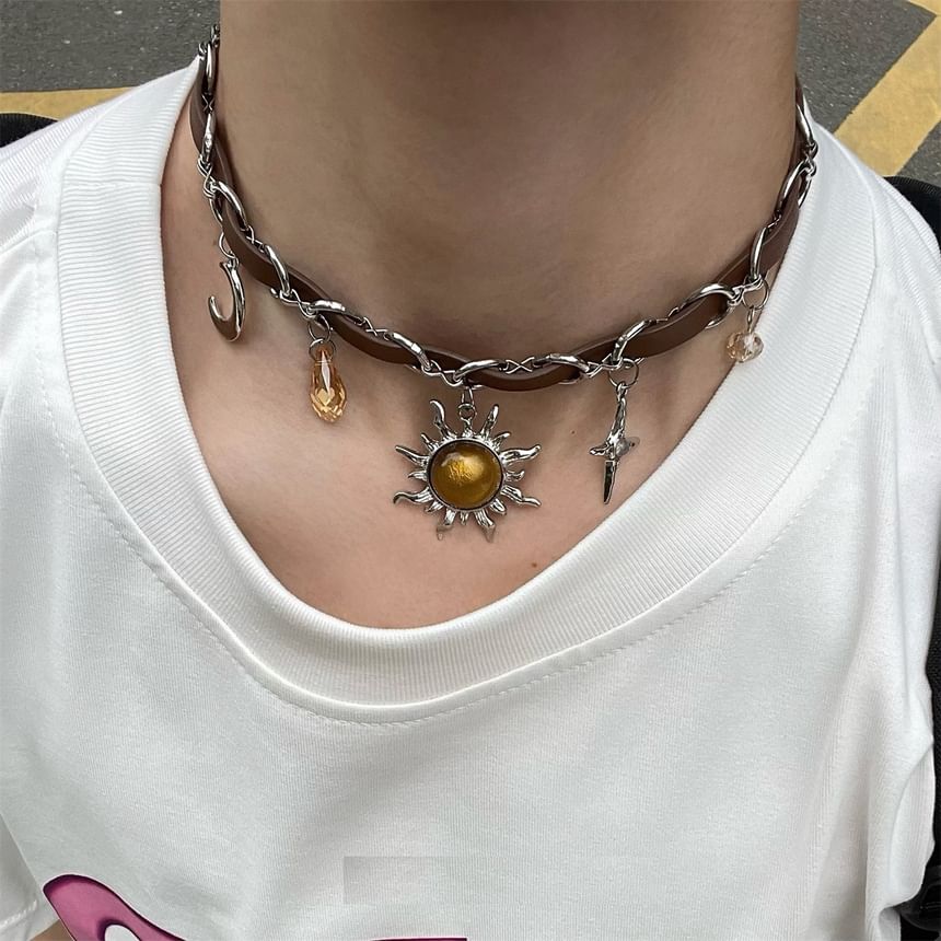 Lilafey - Sun Moon & Star Alloy Choker