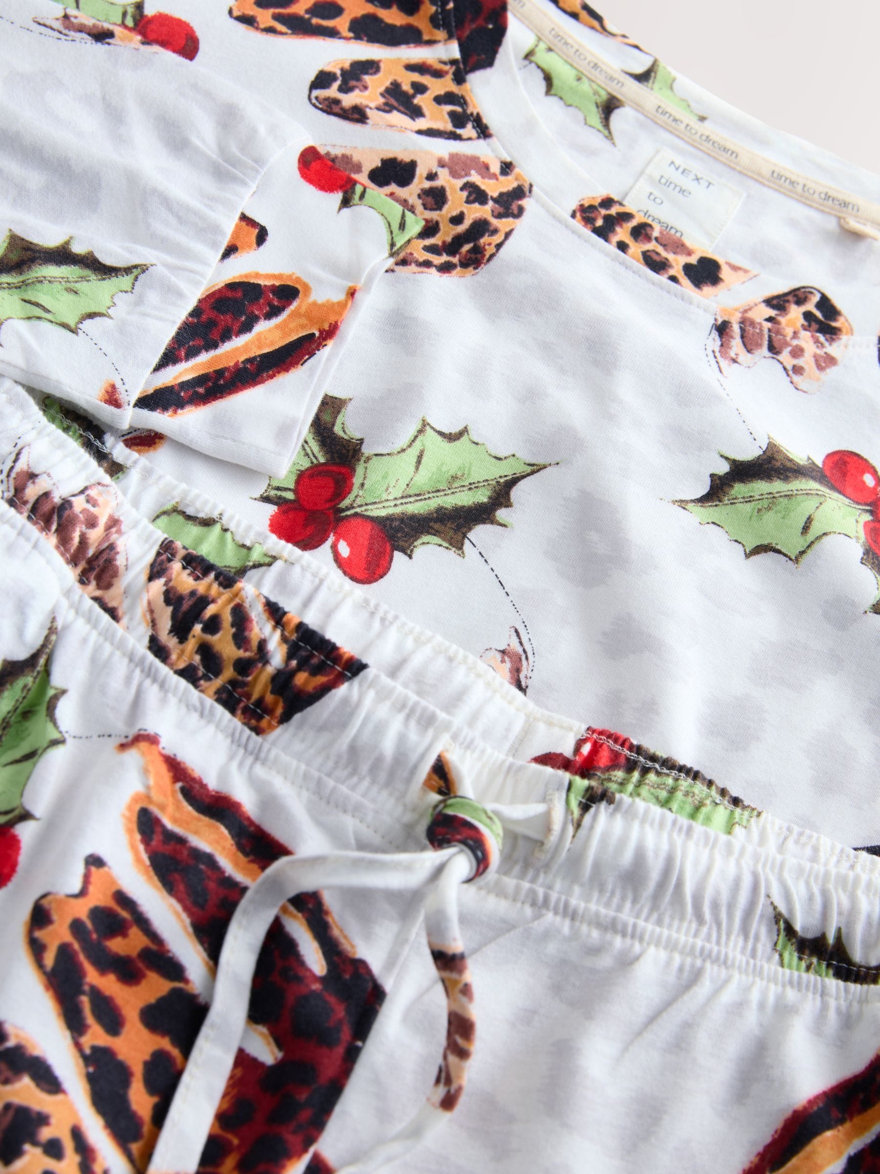Crèmekleurige kerstpudding - Pyjama met lange mouwen