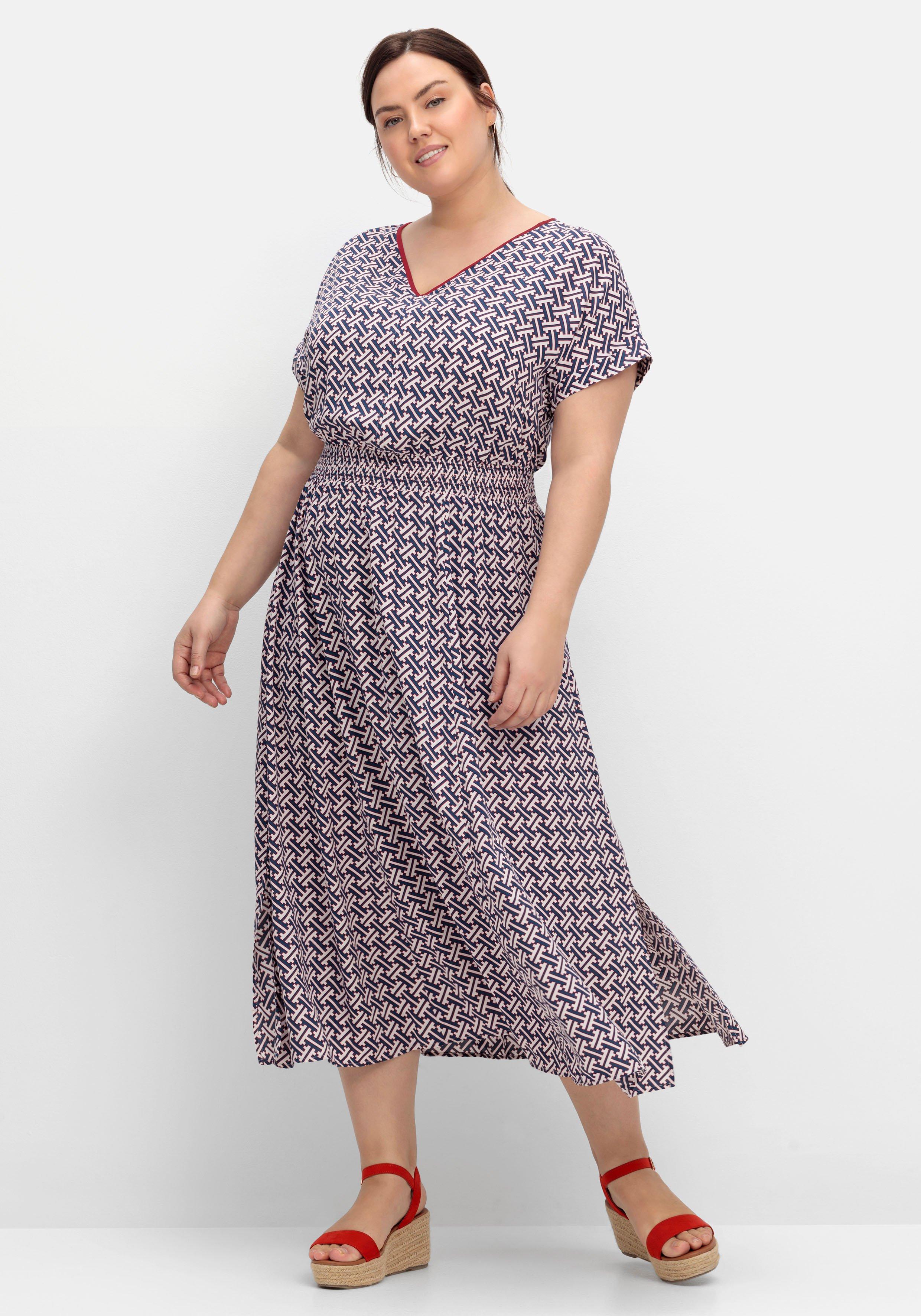 Maxikleid mit Alloverprint und V-Ausschnitt