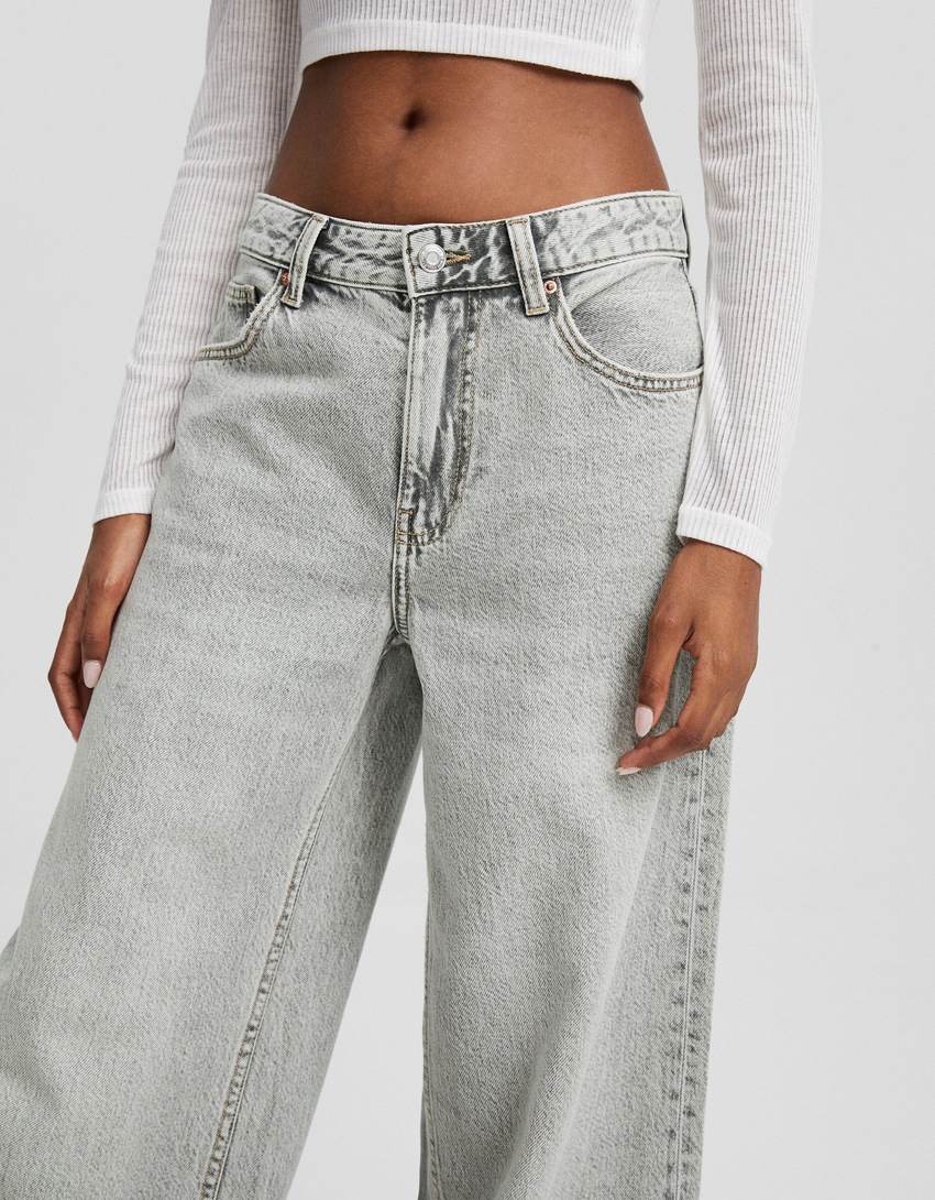 calça jeans de perna larga