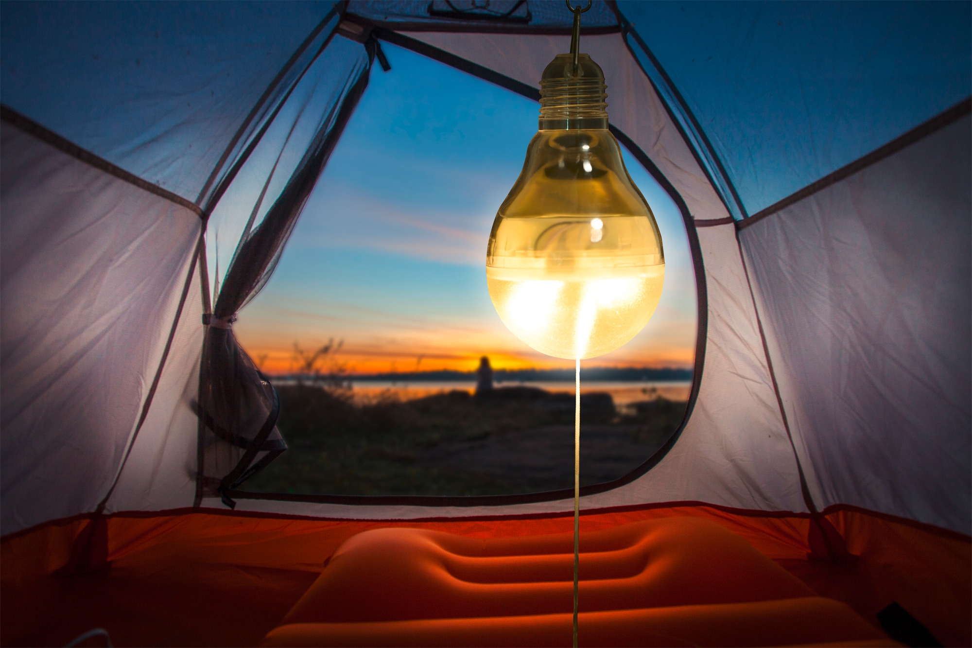 Grundig LED Solarlampe / Solarbirne mit Aufhängehaken