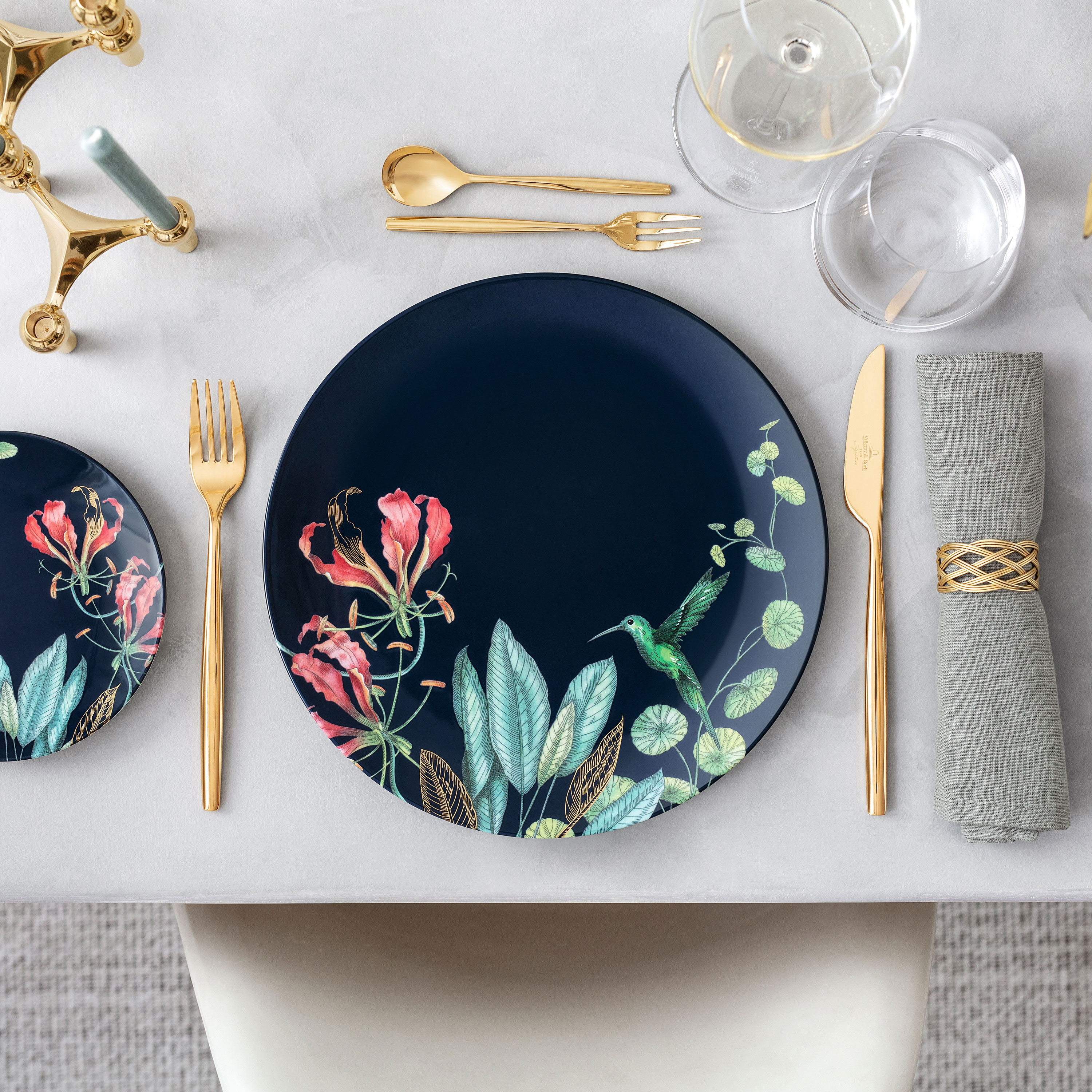 Avarua Dinner plate Multi-colored, 10.8'', Premium Bone Porcelain