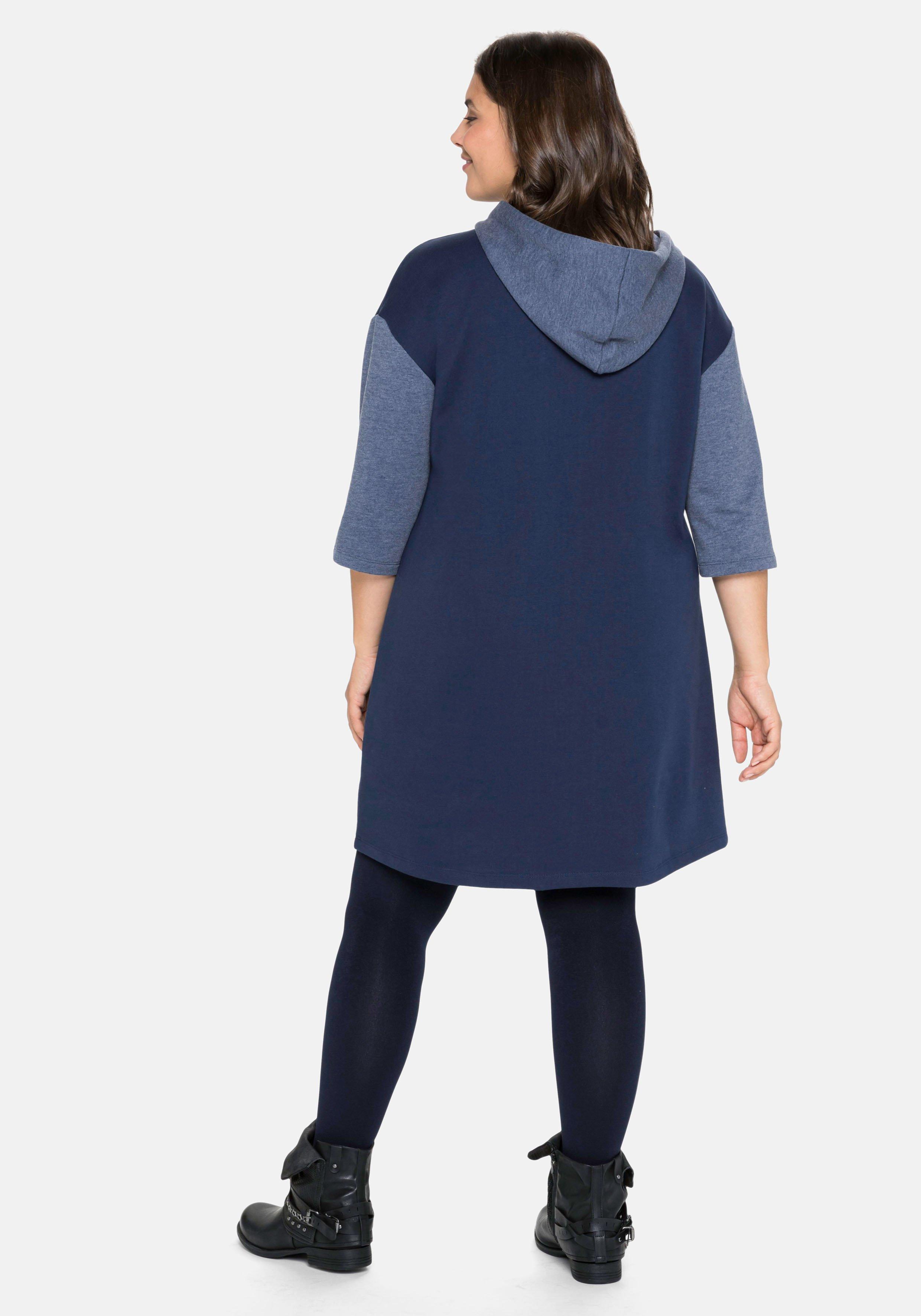 Sweatkleid mit Kapuze und Kontrastdetails