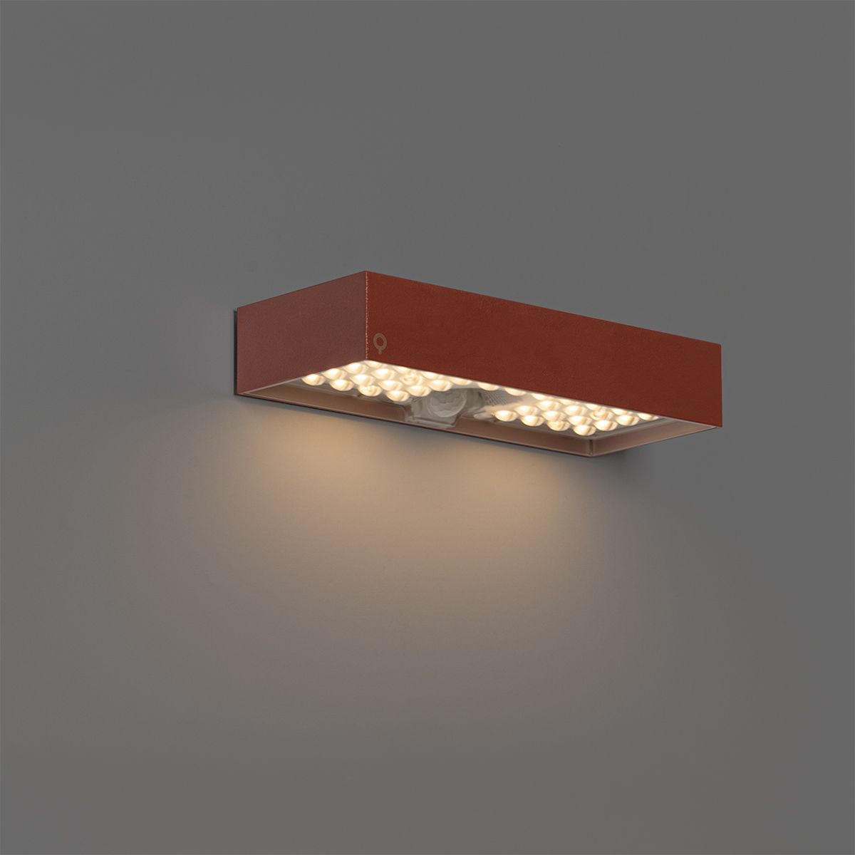 Buiten wandlamp rood met dimlicht en sensor op solar - Kayo