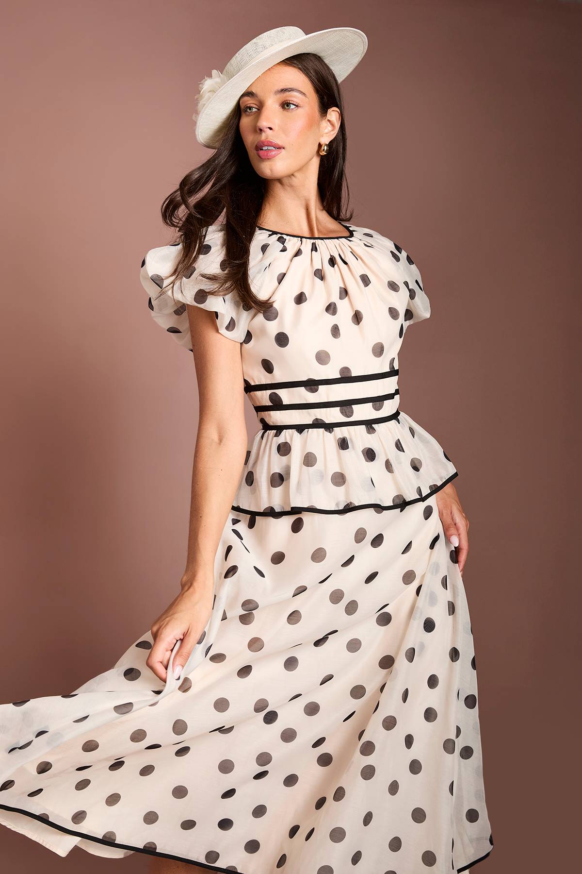 Coast Robe Midi Lisa À Pois Beige Avec Manches Courtes Bouffantes