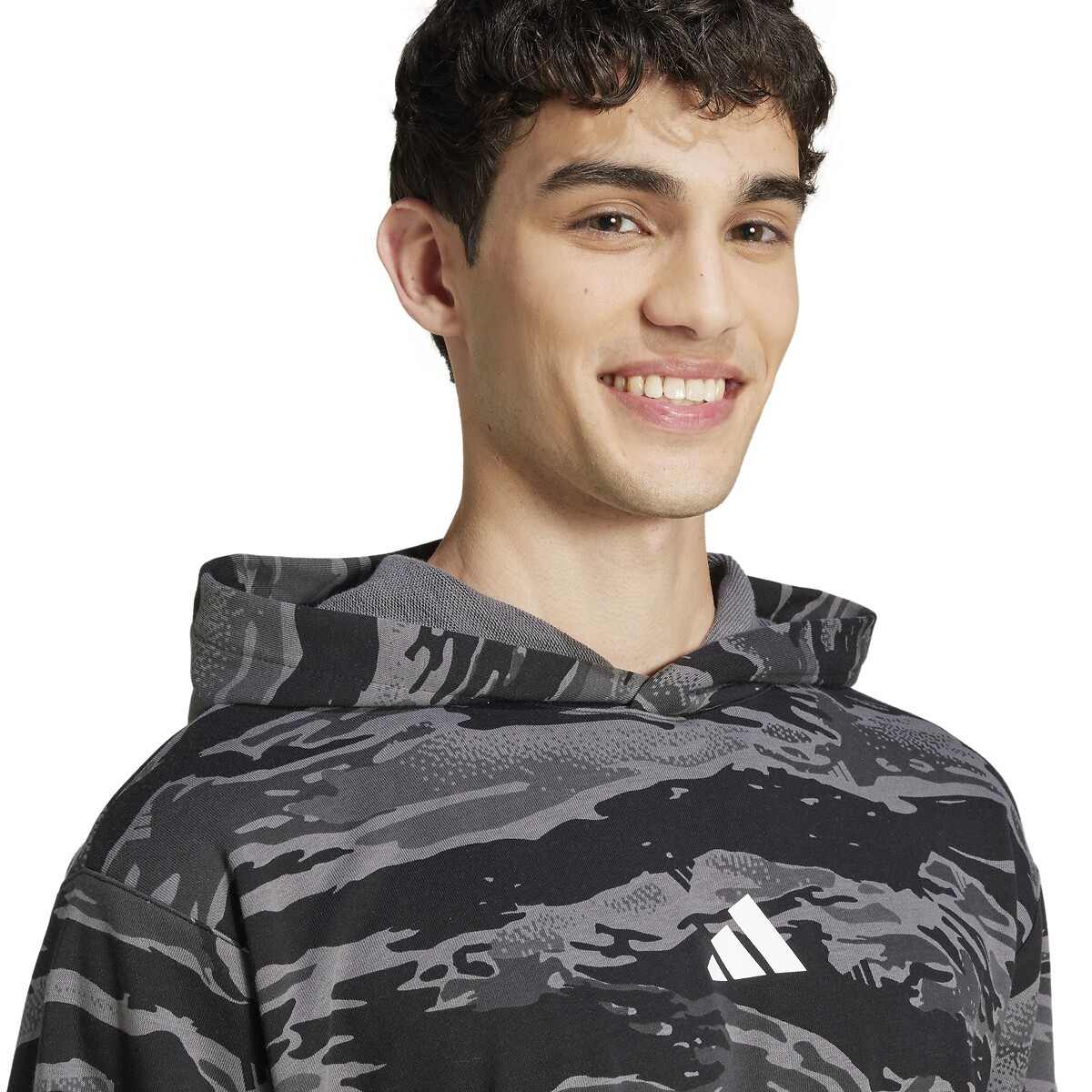 ADIDAS ROUPAS ESPORTIVAS<br>Moletom Essentiel Camuflado