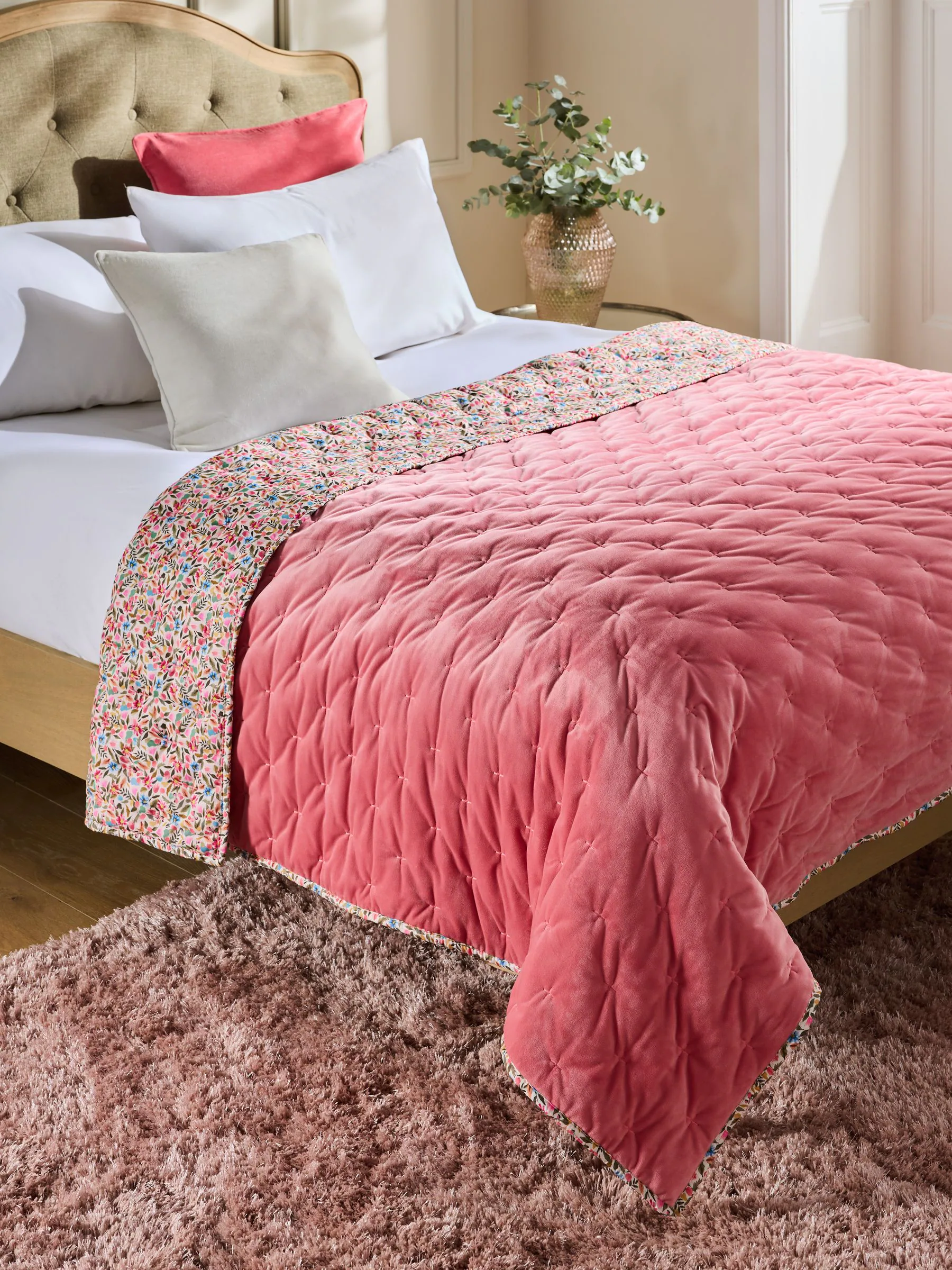 Ditsy Floral Bedspread