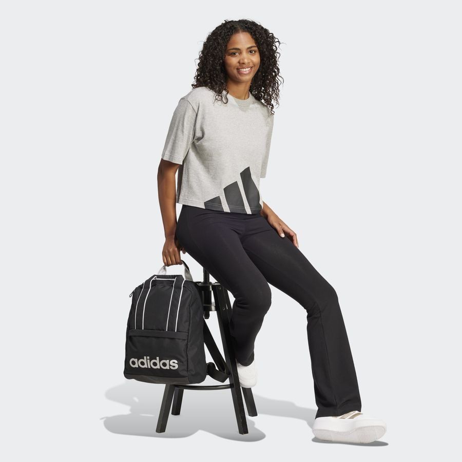 Adidas T-shirt boyfriend logo oversize Essentials