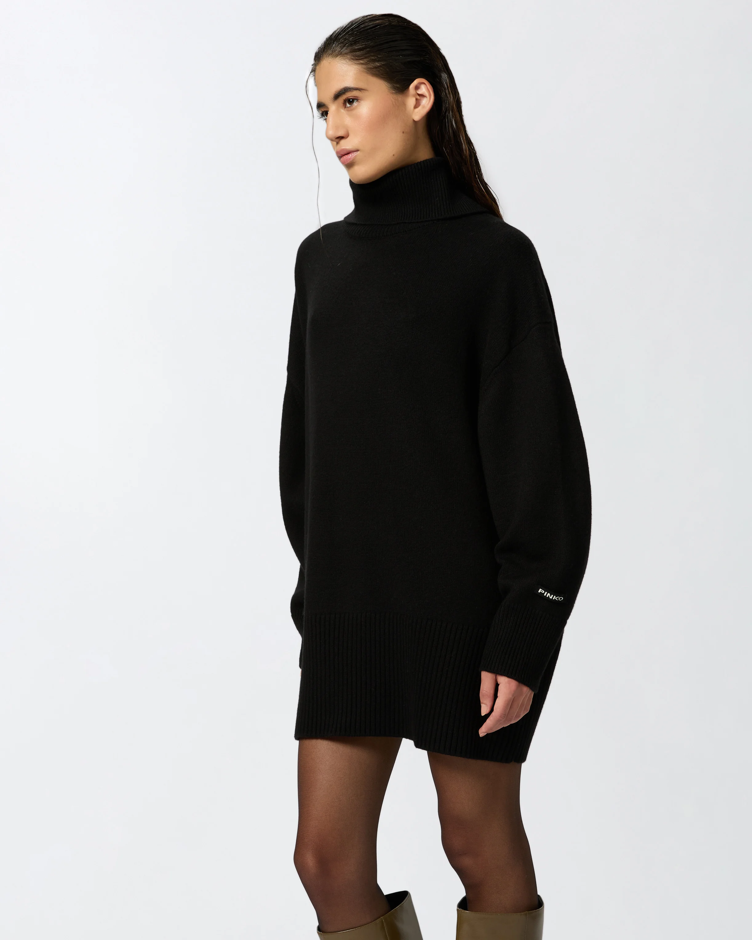 Robe courte avec col montant | Noir