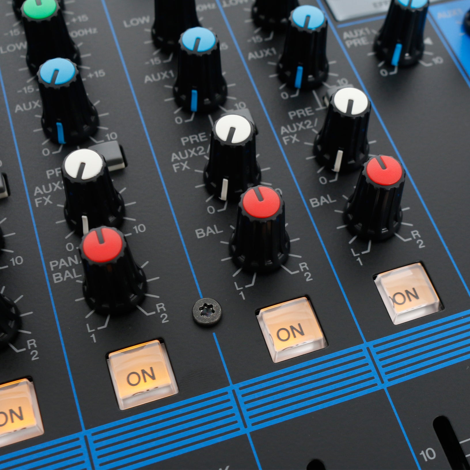 Yamaha MG12XU live mixer