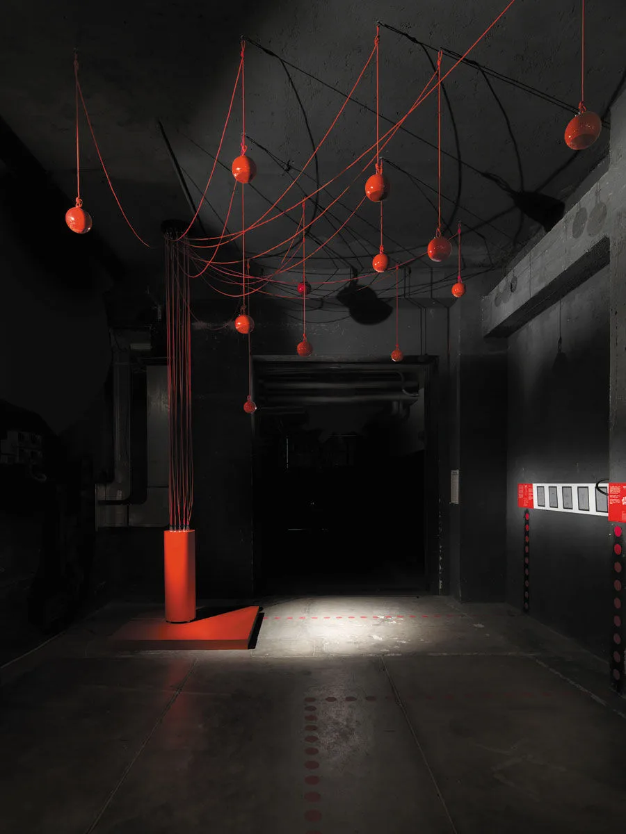 Elipson Sound Tree rouge, jusqu'à 12 enceintes, installation par nos soins Enceintes bibliothèque