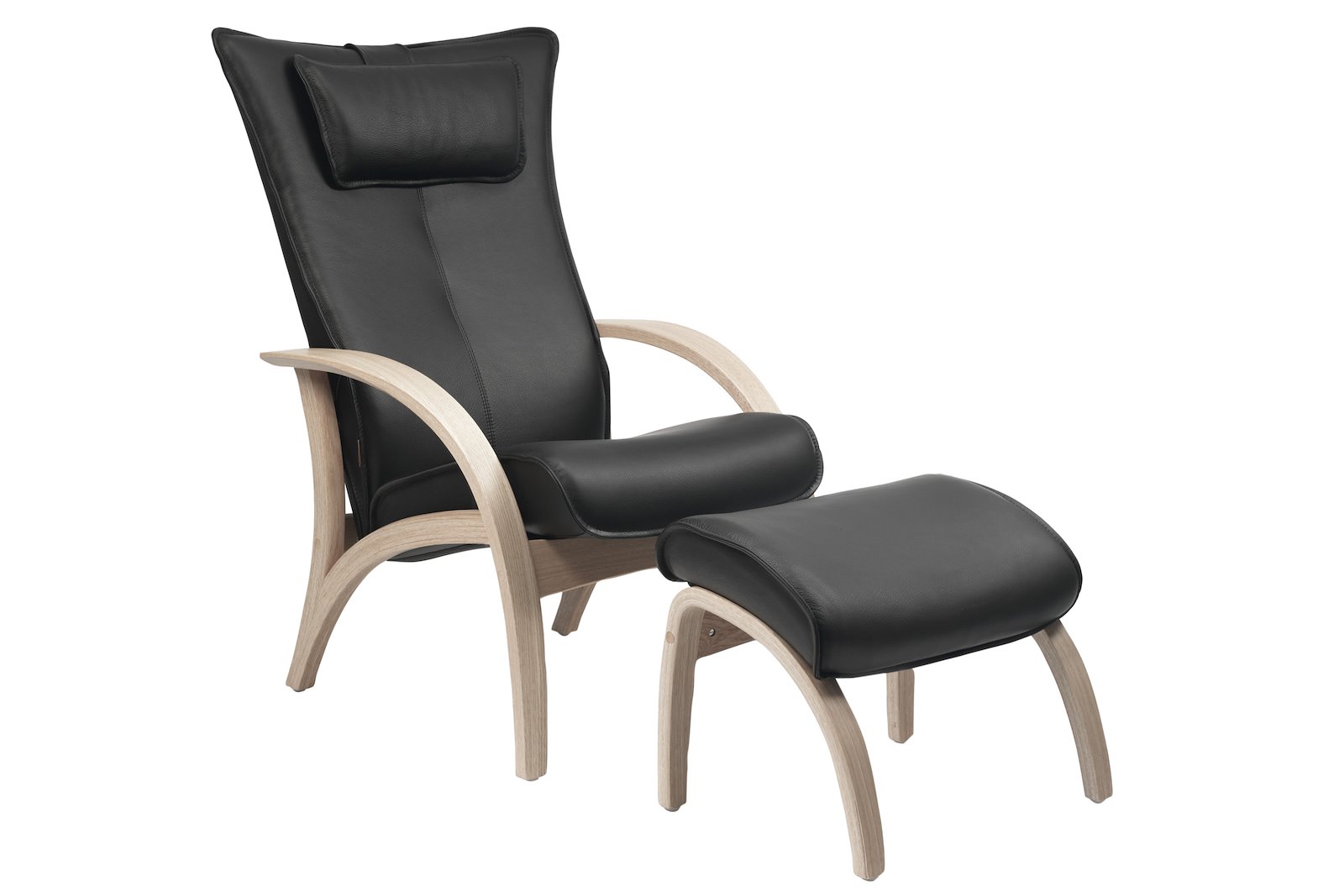 Delta Adventure lenestol I Hud Classic nero med ben i hvitoljet eik. Med krakk.