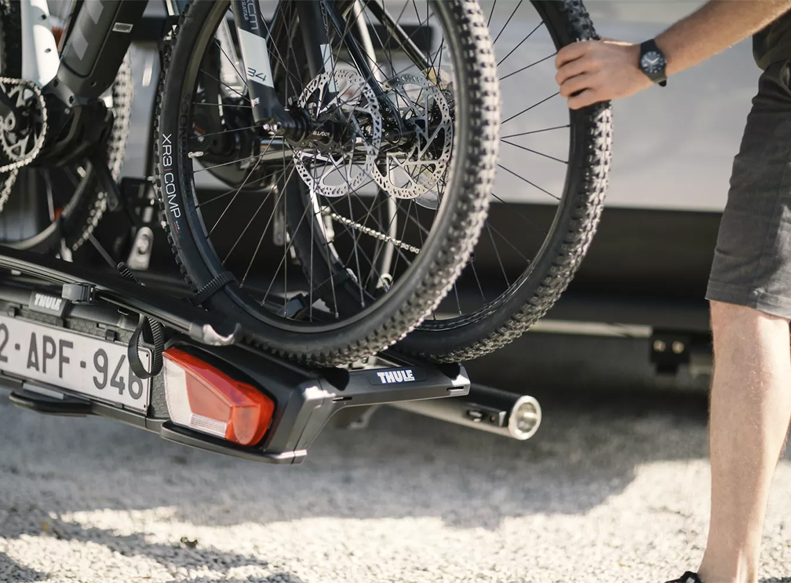 Thule VeloSwing buscamper zwenkbare trekhaak voor gebruik bij fietsendrager