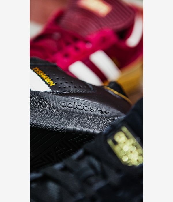 adidas Skateboarding Tyshawn Low Schuh (core black white gold melange II)