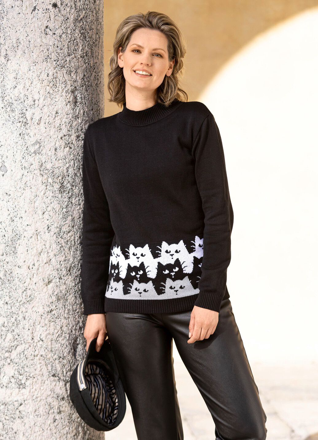 Pullover mit witzigen Katzen