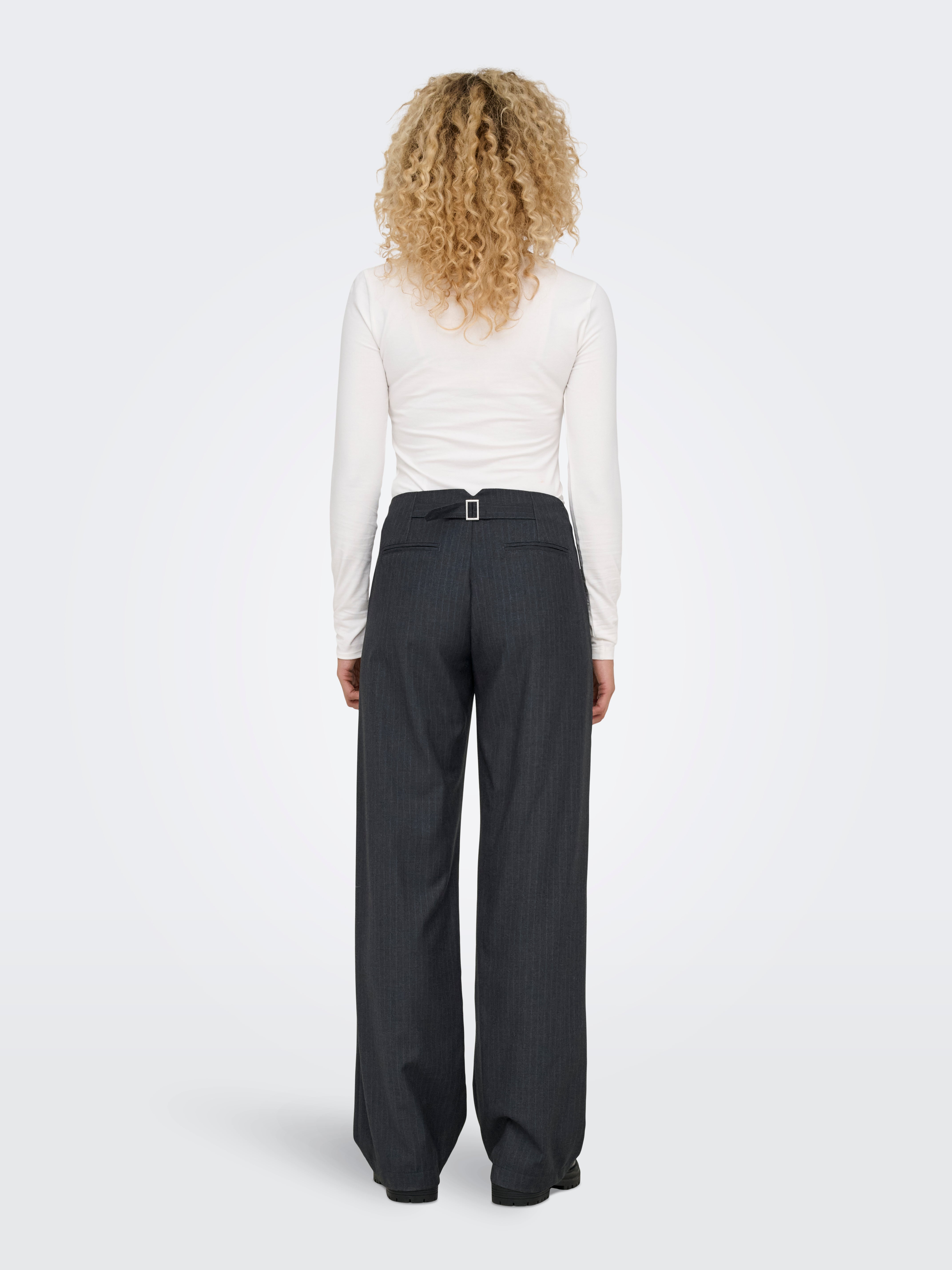 ONLSADIE Niedrige Taille Gerade geschnitten Anzughose Dark Grey
