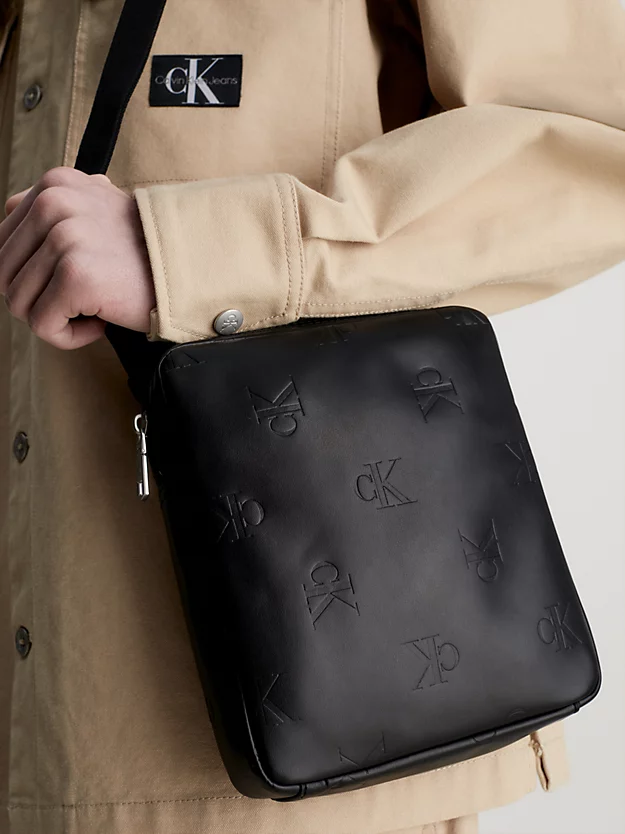 Bolsa de ombro estilo repórter com logotipo