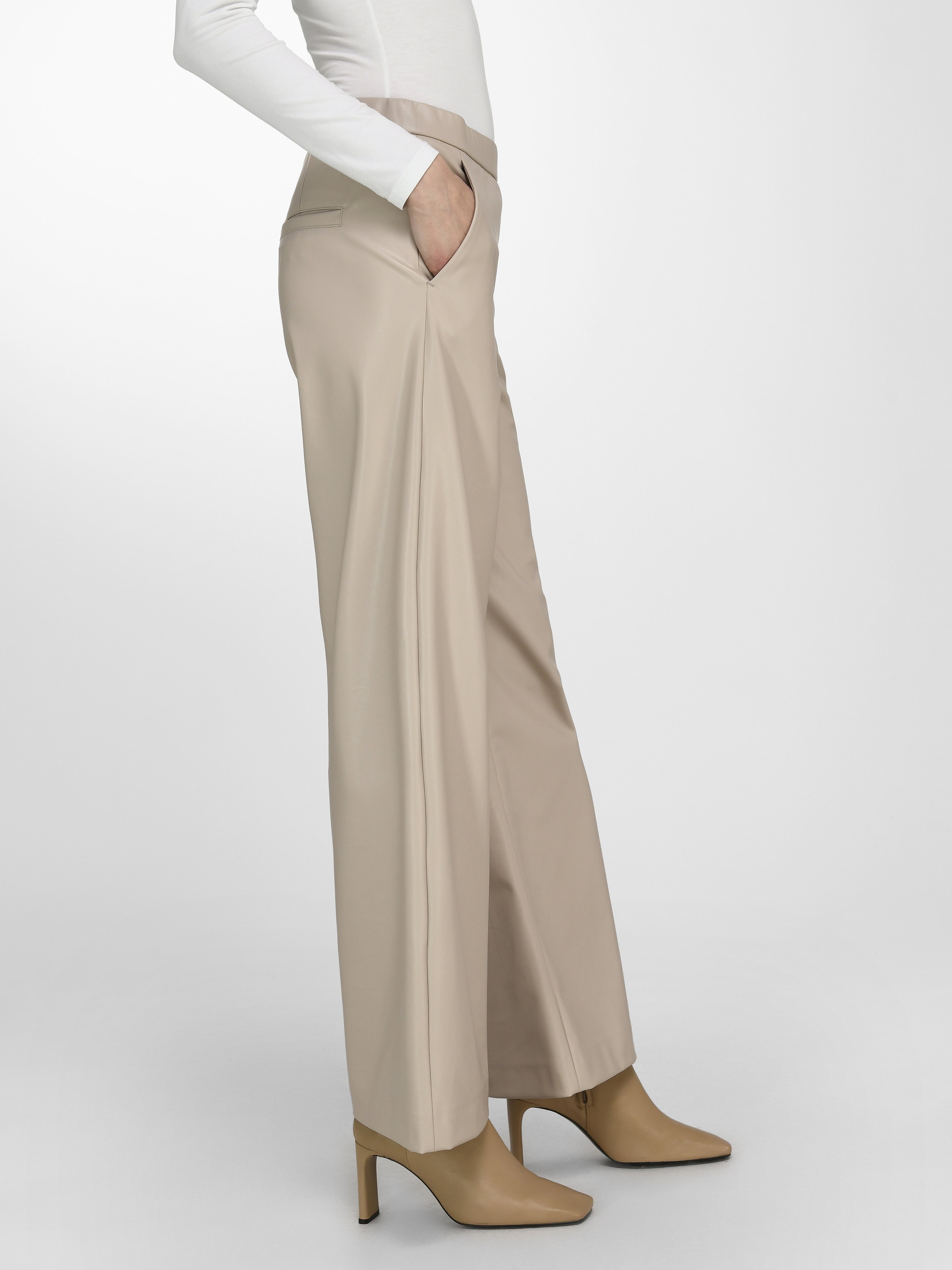 Hose Modell Palina