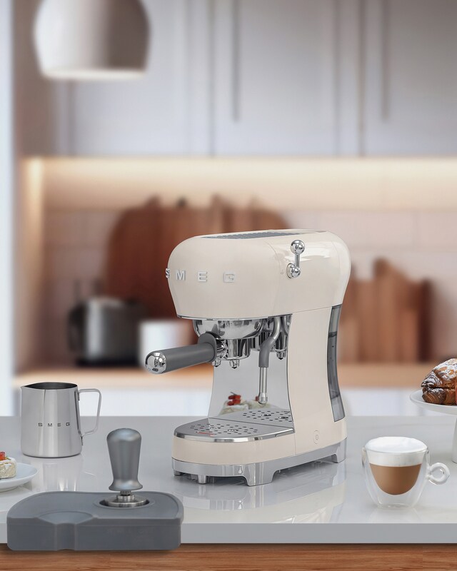SMEG Espresso-Kaffeemaschine Creme 50´'s Style