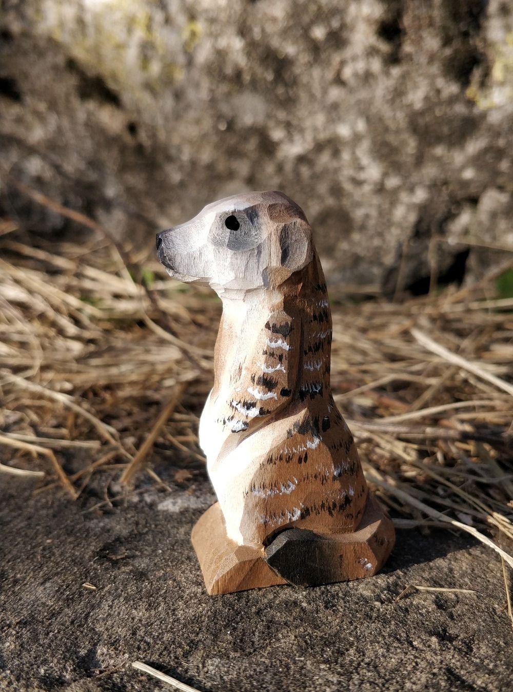 Figurine suricate