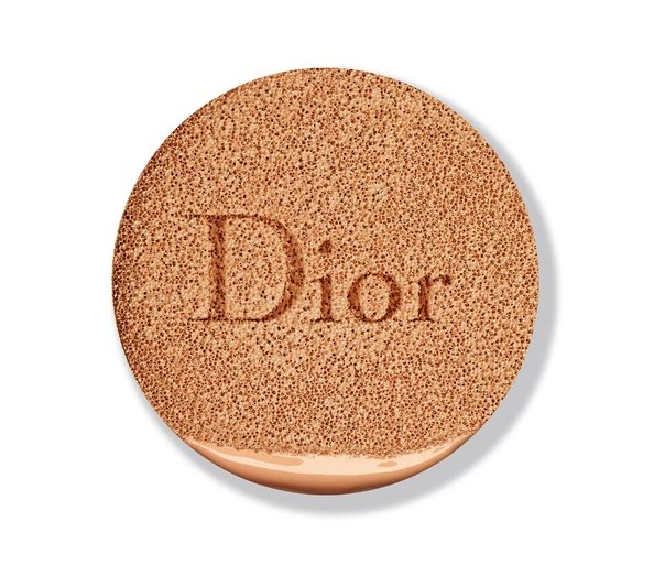 DIOR Capture Dreamskin Moist & Perfect Cushion020 Light beige