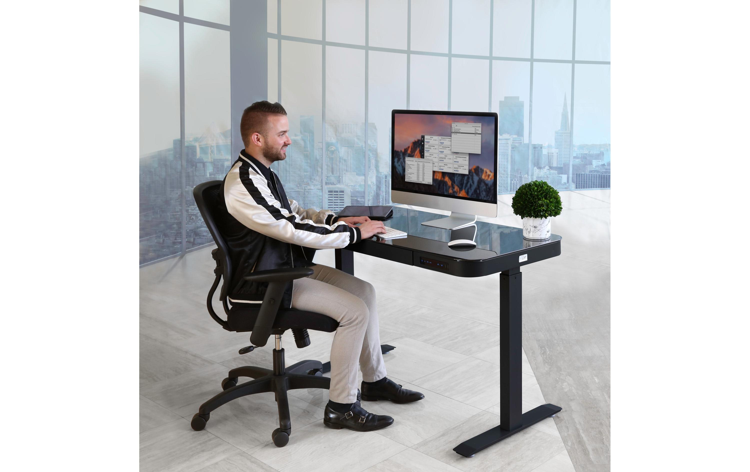 Airlift 121 x 61 cm, Schwarz<br>Abwechslungsreiches Arbeiten im Stehen und Sitzen mit dem Tisch Airlift von seville classics