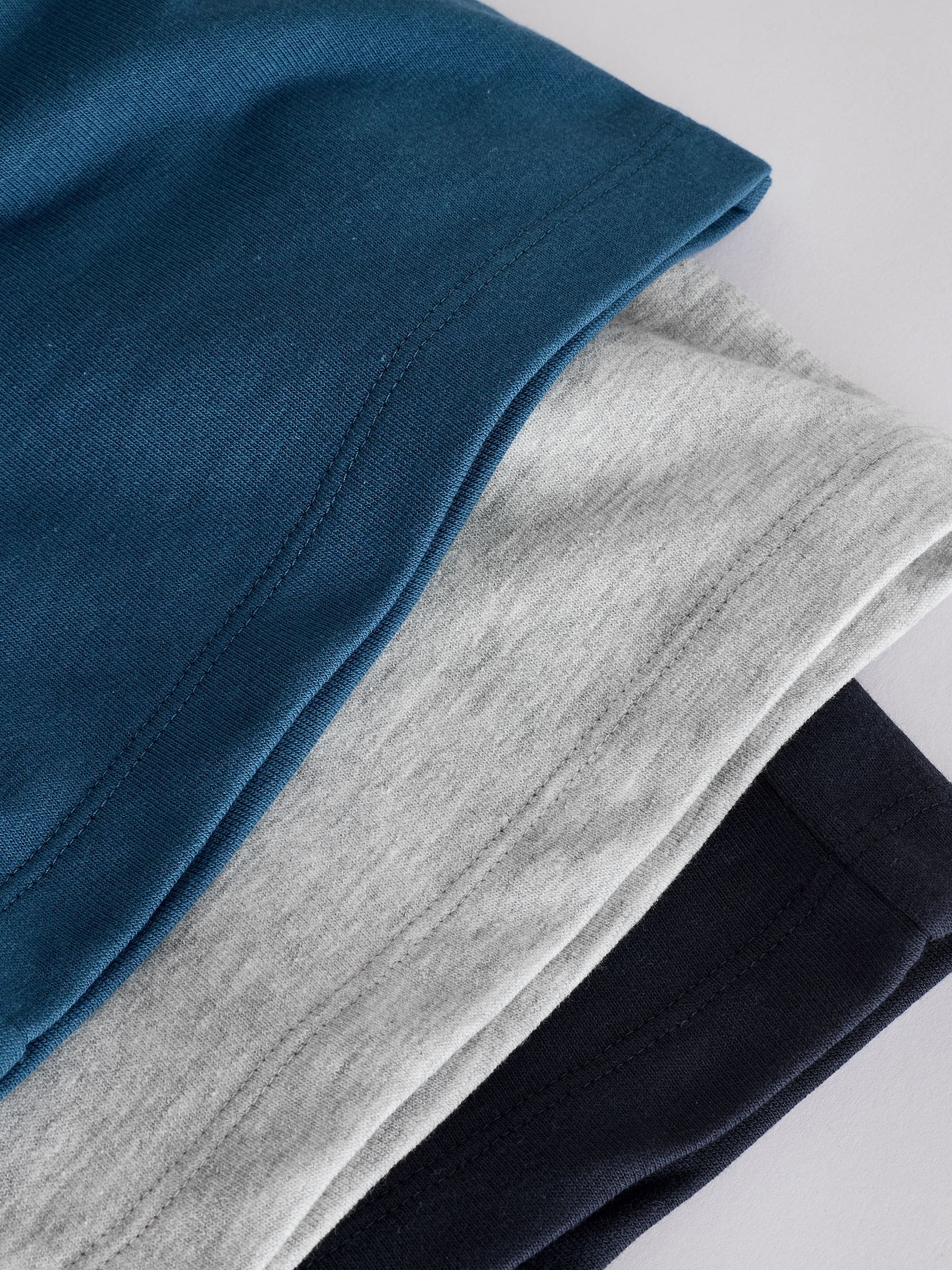 Marineblauw/blauw/grijs - Verpakking van 3 basic shorts (3-16jr)