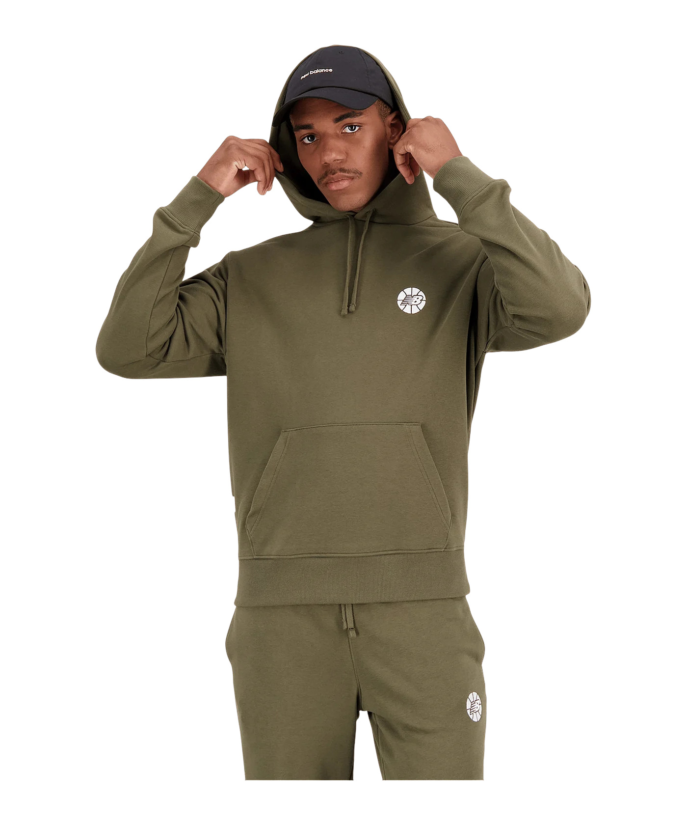 New Balance Essentials Hoops Hoody Braun FDMO