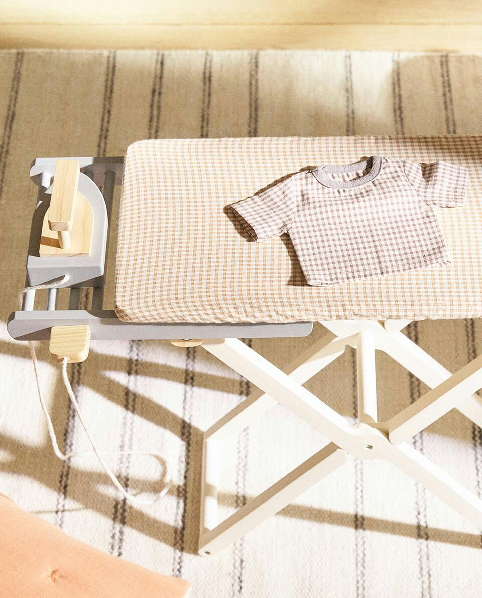 Conjunto de passar roupa de brinquedo