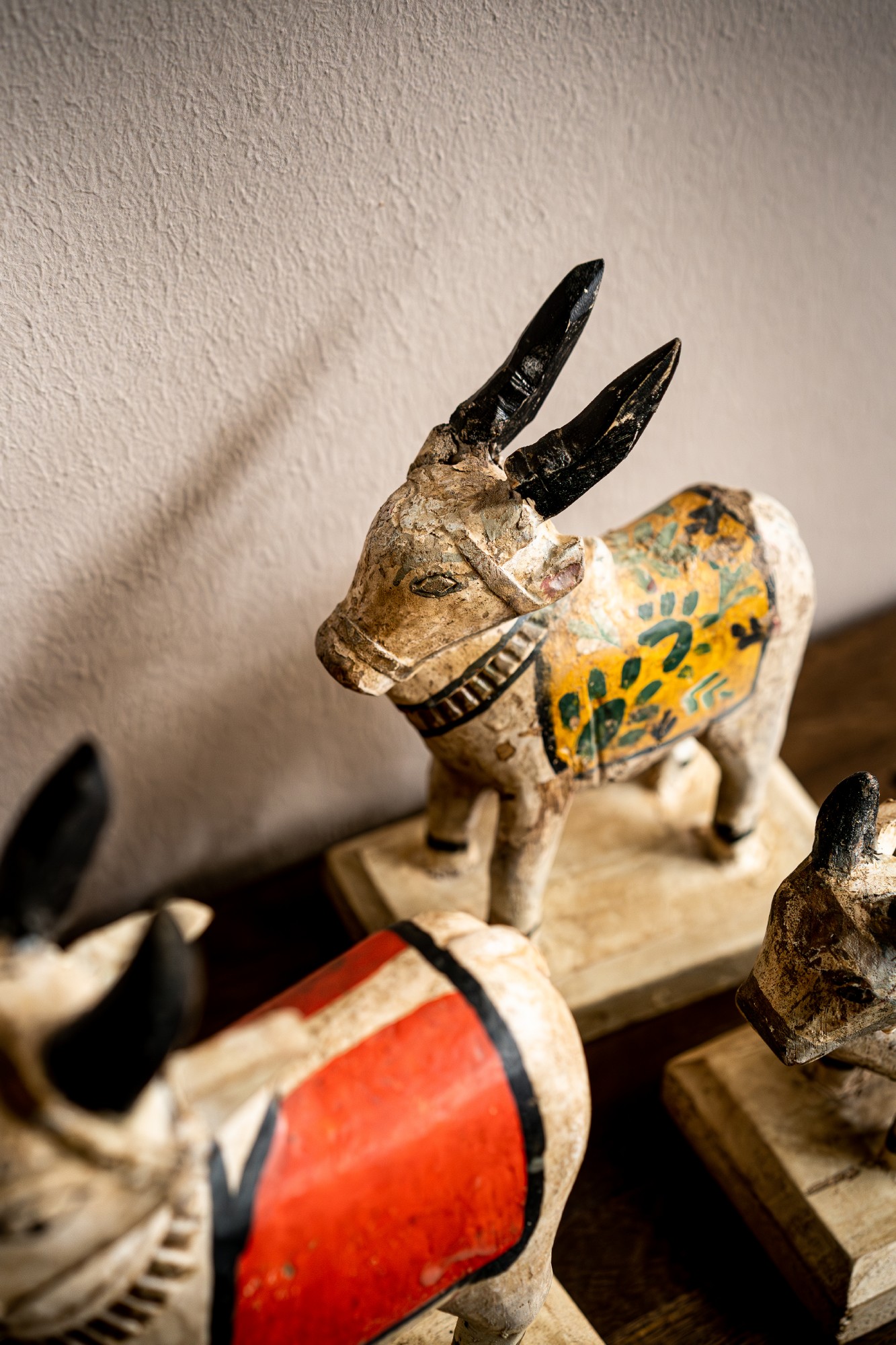 Antike Holzfigur-Unikate 'Nandi', Form, Farbe und Maße variieren von fischer's lagerhaus