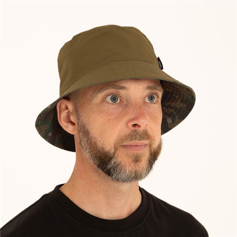 Bob Trakker Reversible Water-Resistant Bucket Hat - Kaki/Camo