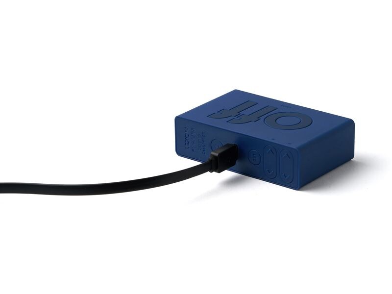 Lexon Digitalwecker Flip Mini Dunkelblau Mini LCD-Wecker mit Umkehrfunktion (On/Off)