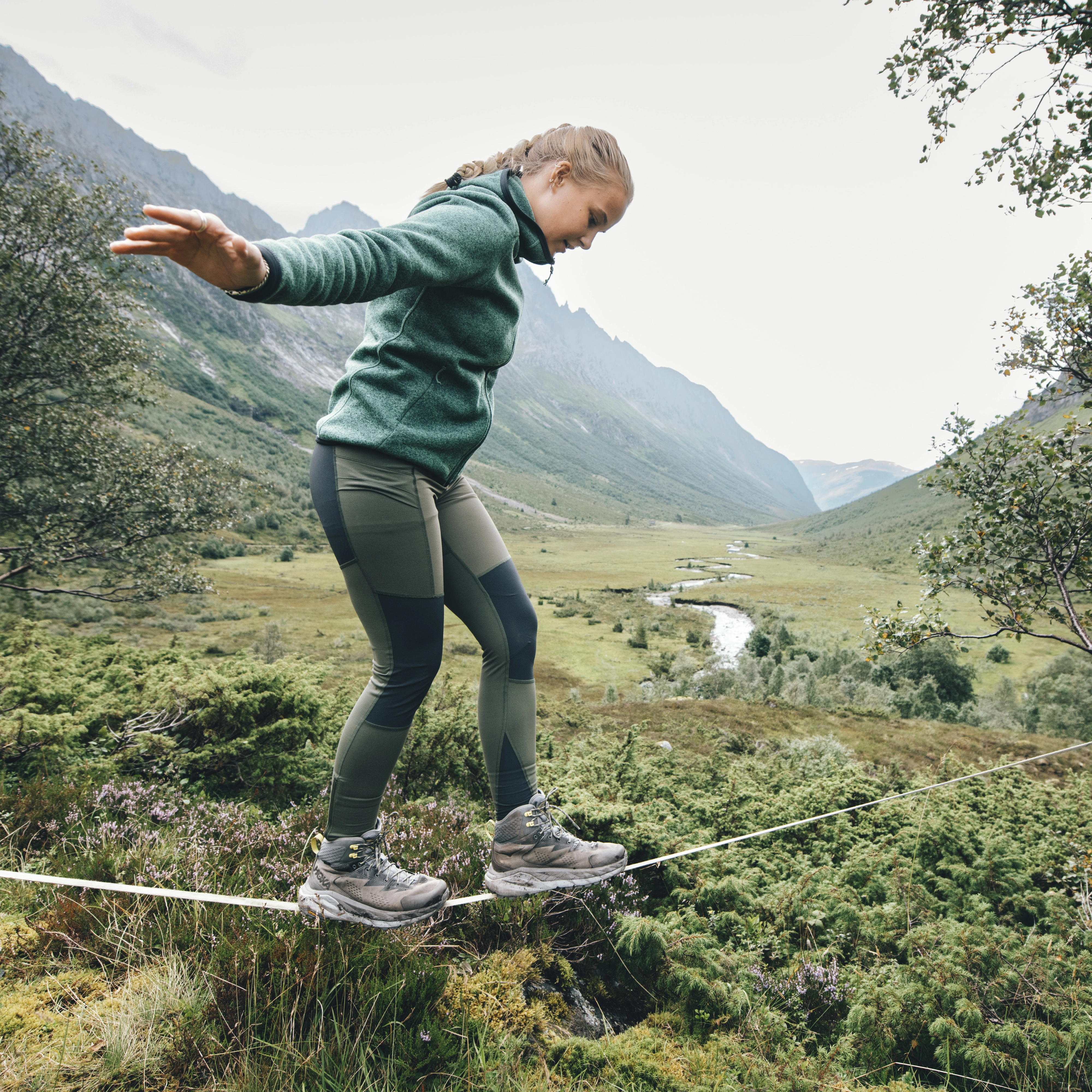 Fløyen Outdoor Tights Women Dark Green Mud / Dark Shadow Grey