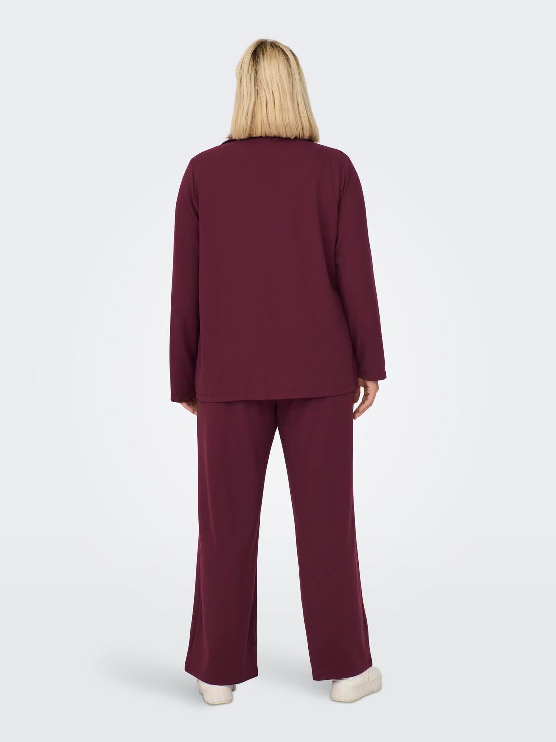 CARSANIA Blazer Windsor Wine