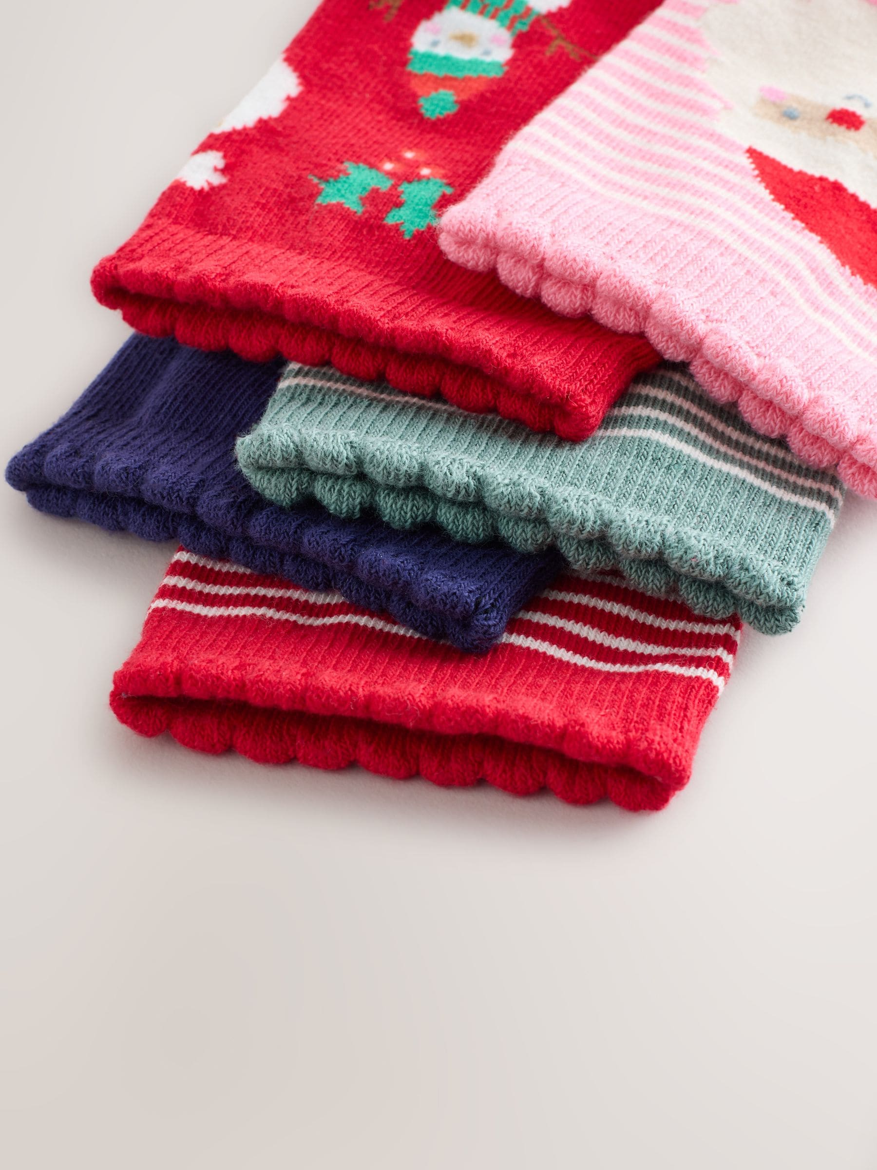 Rood, Groen en Marineblauw - Set van 5 paar enkelsokken met kerstfiguren en een hoog katoengehalte