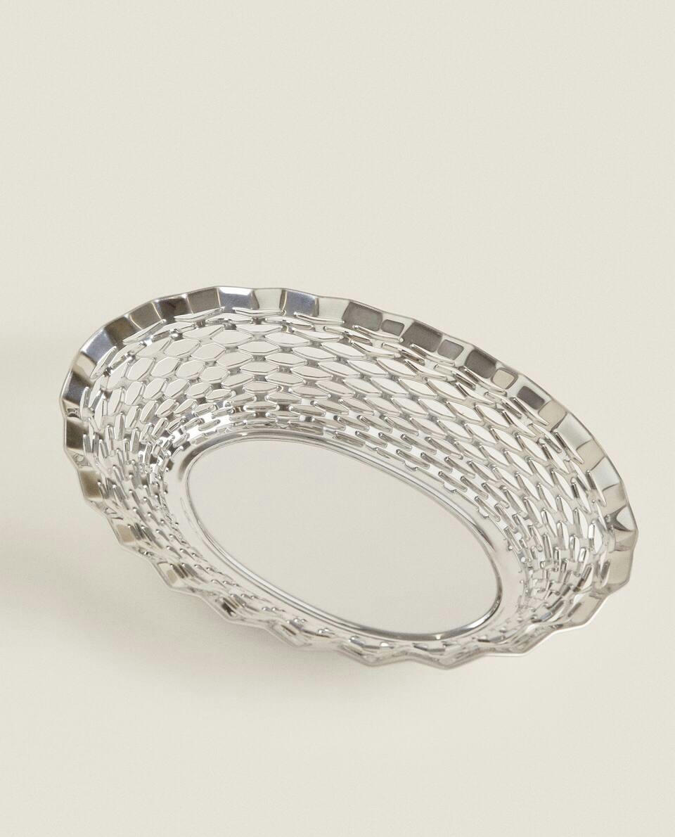TIGELA DE METAL COM BORDA PERFURADA