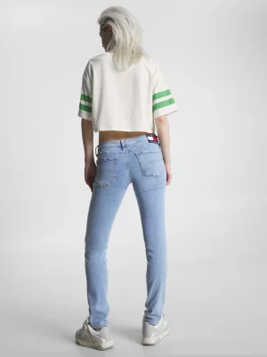 Camiseta cropped oversized com logo da faculdade