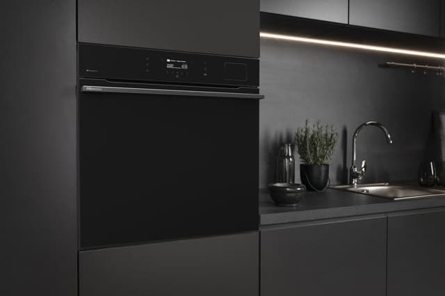 Hisense Ovn BFS615S8B