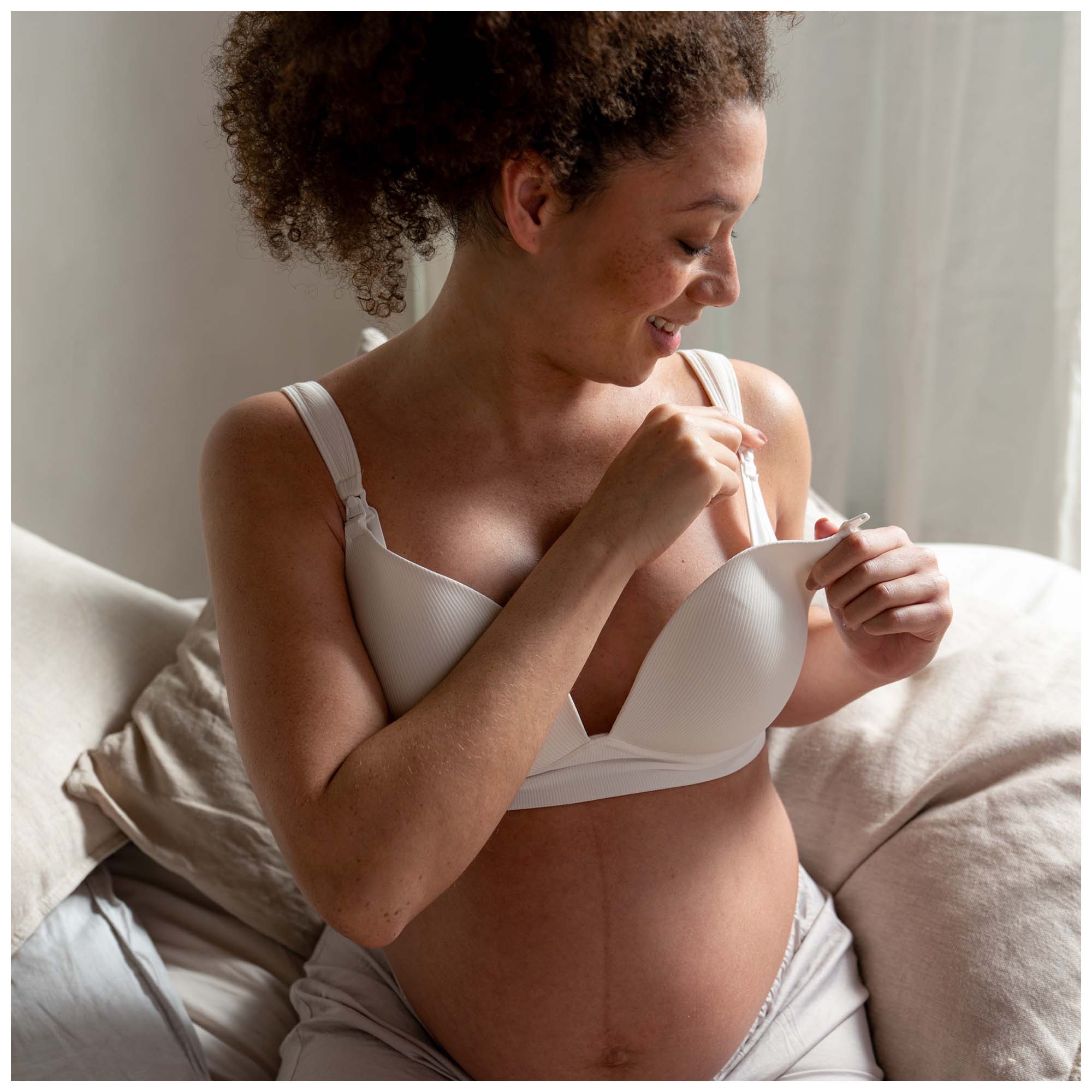 Prenatal beugelloze voedingsbh  effen beige