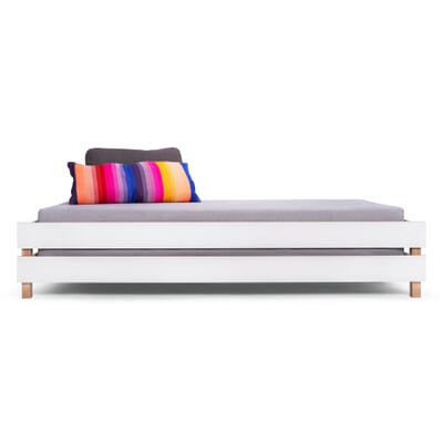 Bett Stiege, Stapelbar