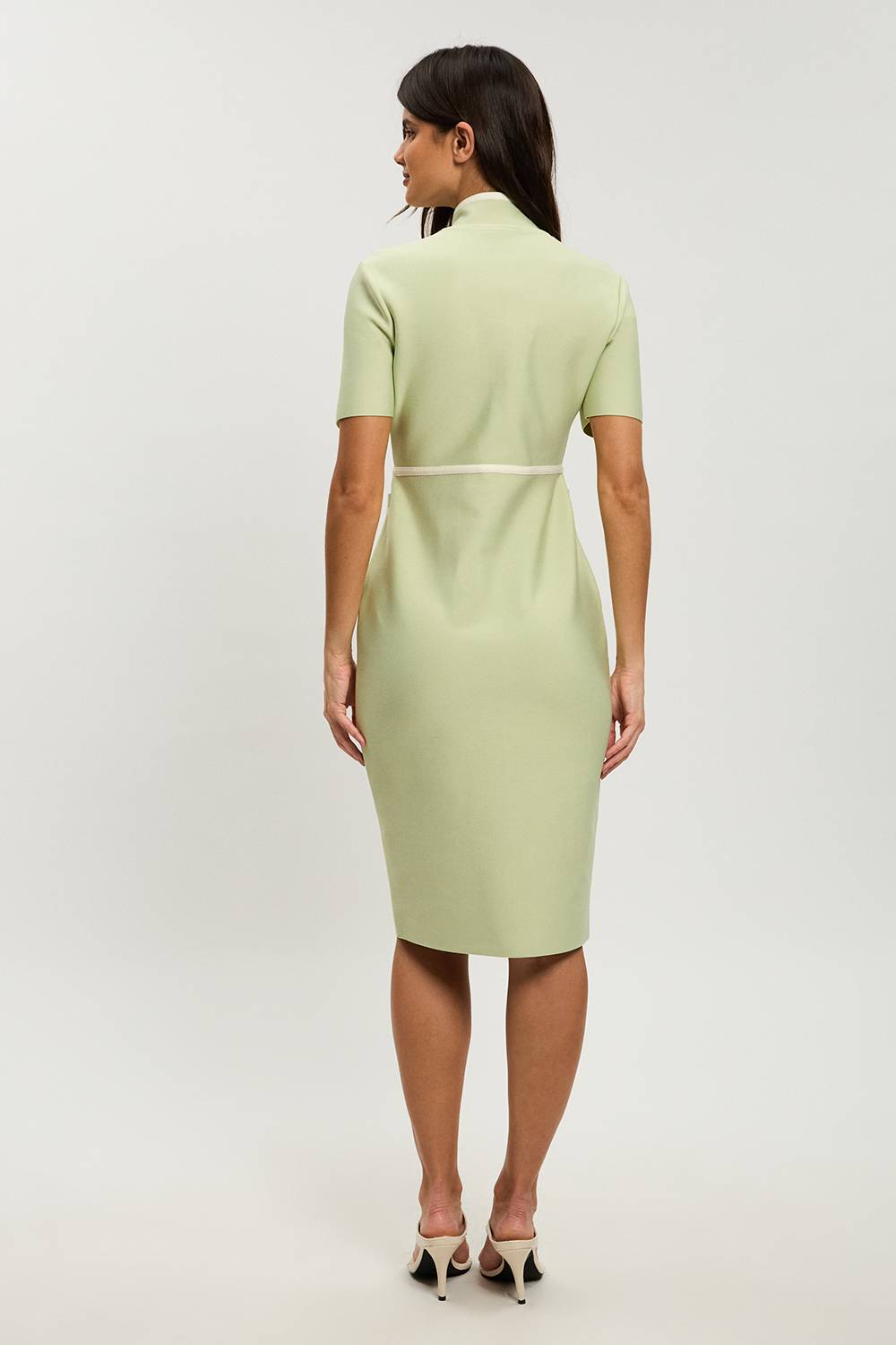 KarenMillen Robe Midi Militaire Moulante Petite Taille En Maille Bandage Avec Détails De Passepoil Et Manches Courtes