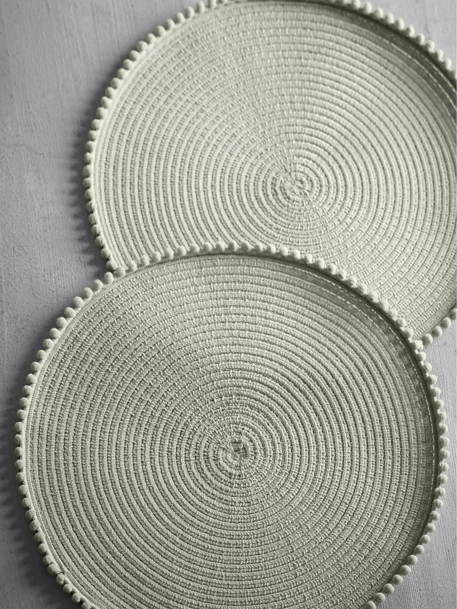 Set van 4 placemats met pompon