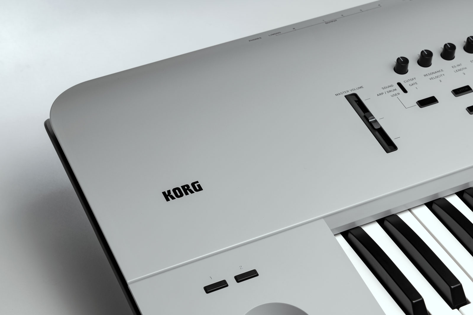 KORG NAUTILUS 61 AT GRIS