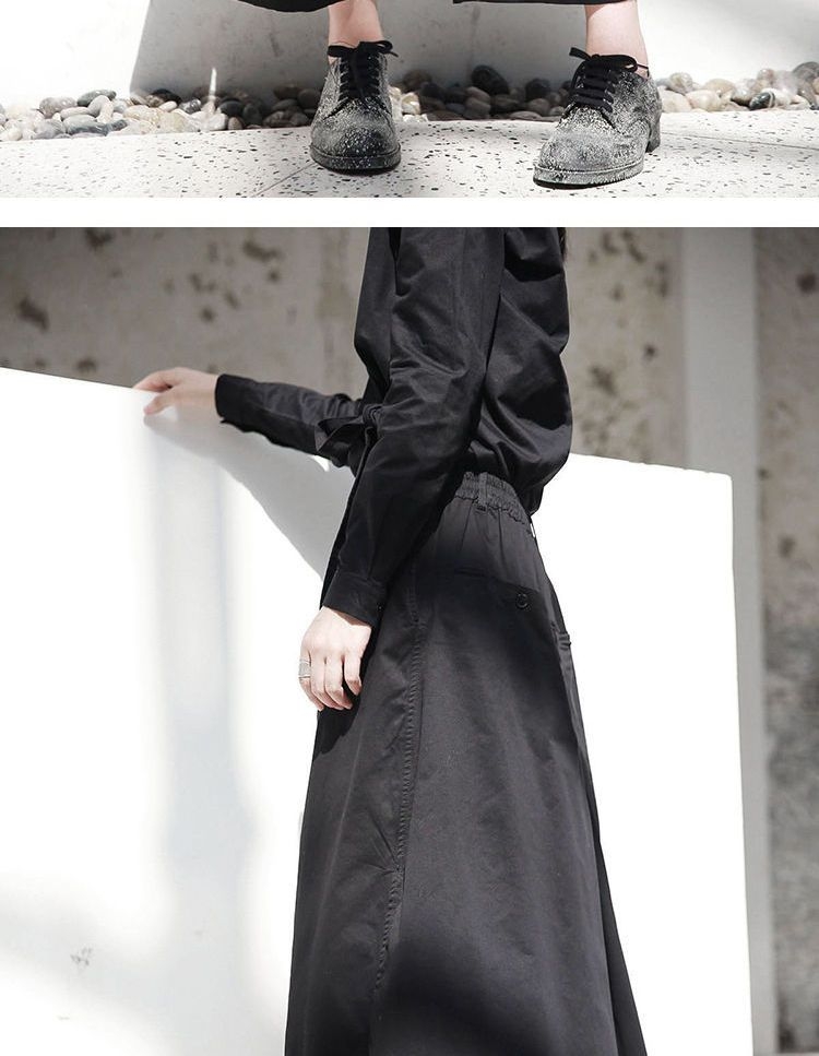 SIMPLE BLACK - Asymmetrische broek met wijde pijpen