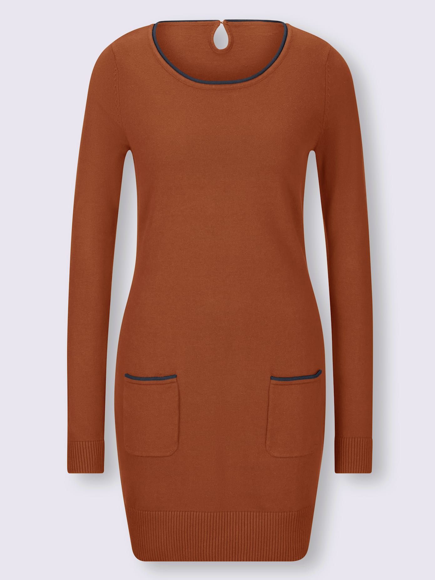 Pull long look tendance avec découpes au dos
