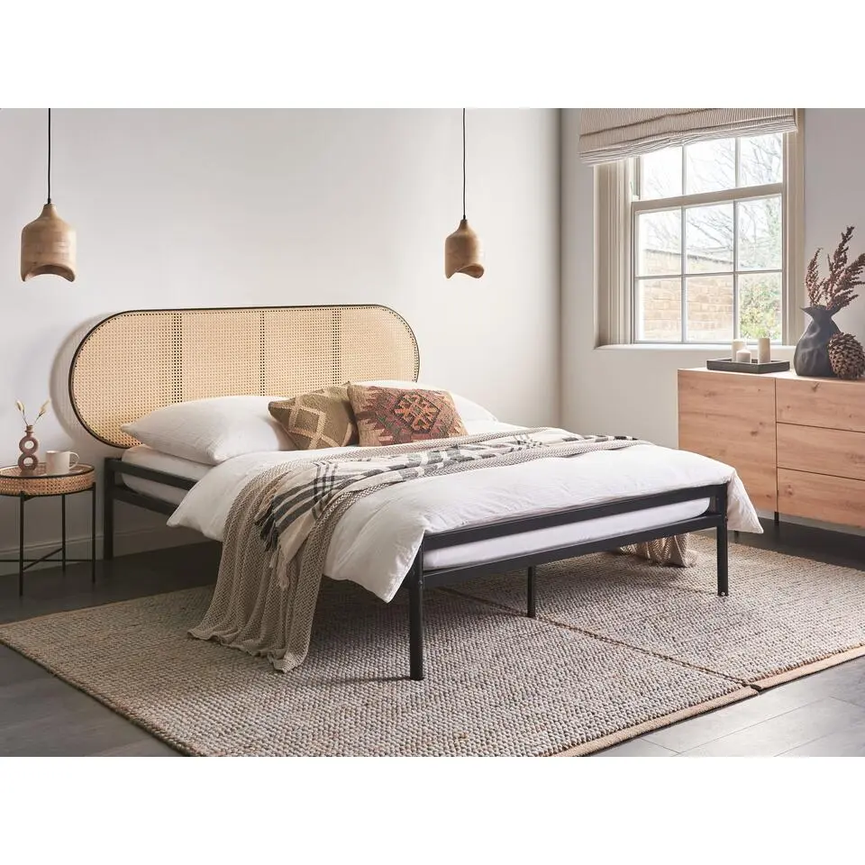 BOULIN - Tweepersoonsbed - Zwart - 140 x 200 cm - PE rotan